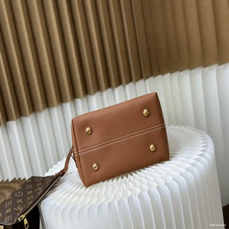 Fashionrepsfam ru Bags LV 2408YA0081 0519
